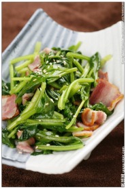 培根炒菠菜