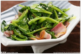 培根炒菠菜
