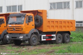 北奔重卡自卸车