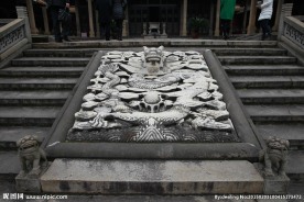 雕刻龙