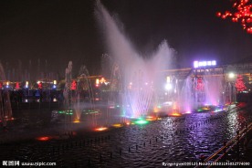 西安大雁塔广场音乐喷泉