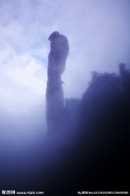 巨莽出山