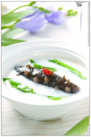奶汤炖辽参
