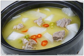 萝卜牛腩煲