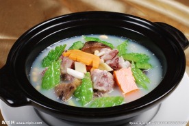 凉瓜排骨煲