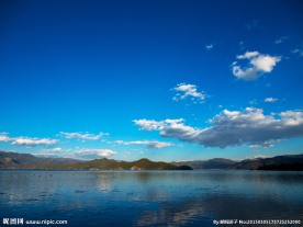 碧水蓝天