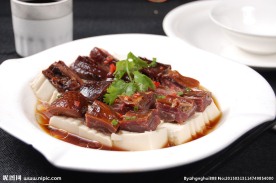 豆腐蒸腊鸭