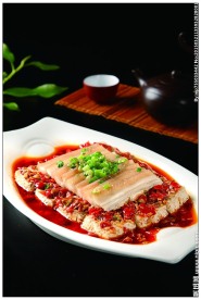 咸肉剁椒蒸臭豆腐