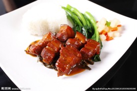豆角干红烧肉饭