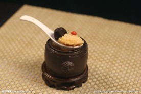 黑松露炖鲜鲍