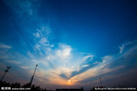 夕阳下的晚霞