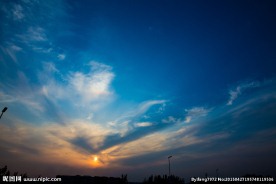夕阳下的晚霞
