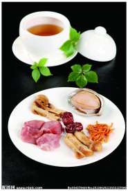 肉汁松茸菌炖大连鲍
