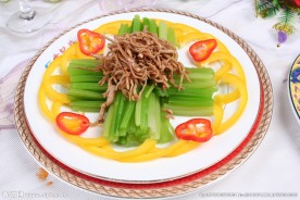 土芹菜拌肉丝