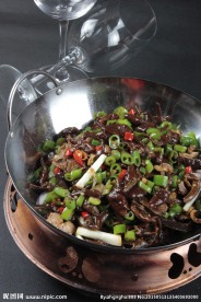 小炒野山菌