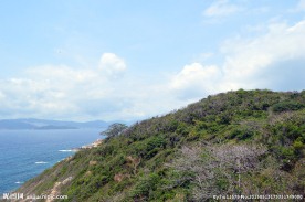 蜈支洲岛观日岩