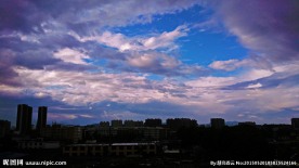 蓝天彩云