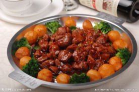 铜盘牛腩土豆