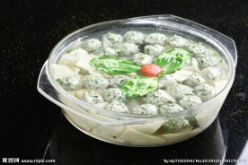 香菜丸子炖豆筋