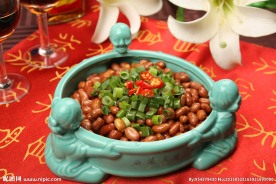 皮蛋拌豆腐