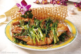 香葱烤鲈鱼