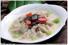 八珍菌煮水饺