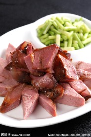 大块牛肉