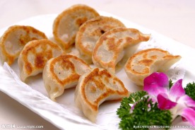 鸡汁锅贴