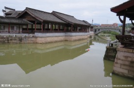 岸边走廊