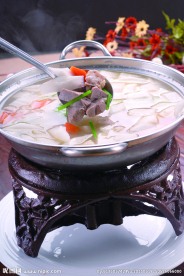 锅仔羊肉萝卜