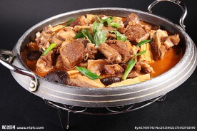 锅仔红焖羊肉