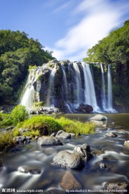 山水瀑布美景