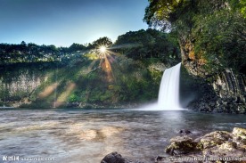 山水瀑布美景