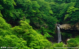 山坳瀑布壁纸