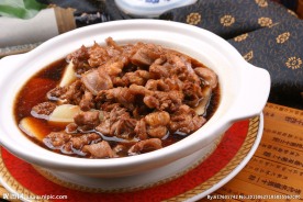 牛筋土豆煲