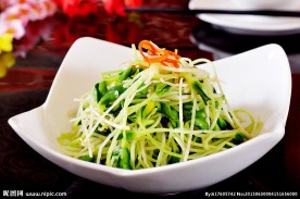 炝拌黑豆苗