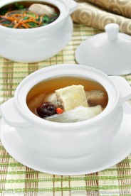 天麻炖乳鸽