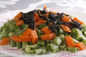 榄菜肉碎炒豆角