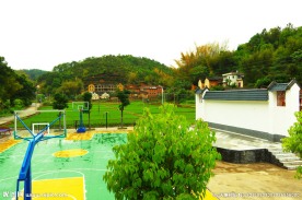 美丽乡村 雨雾蒙蒙