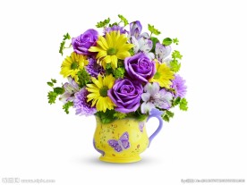 黄色花瓶一束花