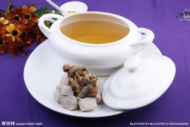 松茸菌炖老鸡