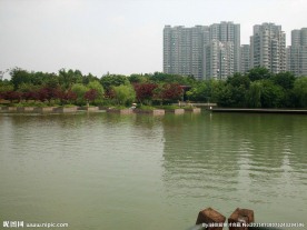 绿水蓝天