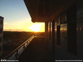 校园的夕阳