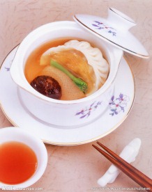 九洲鱼翅灌汤饺