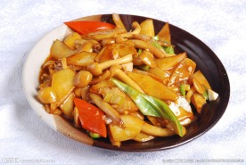 黄蘑土豆片