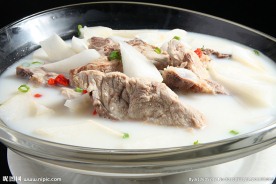 龙骨炖萝卜大骨排骨
