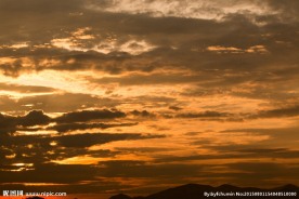 遮住太阳的霞光