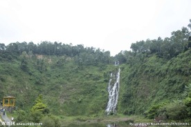 水濂山瀑布远眺