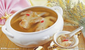 天麻炖乳鸽