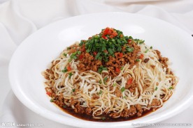 牛肉拌面